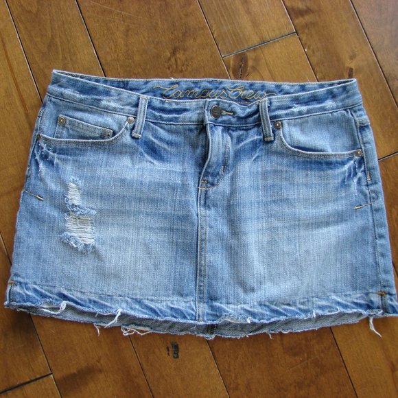 Campus Crew Dresses & Skirts - Y2K Denim Mini Skirt Distressed Boho Campus Crew Size 8 Medium